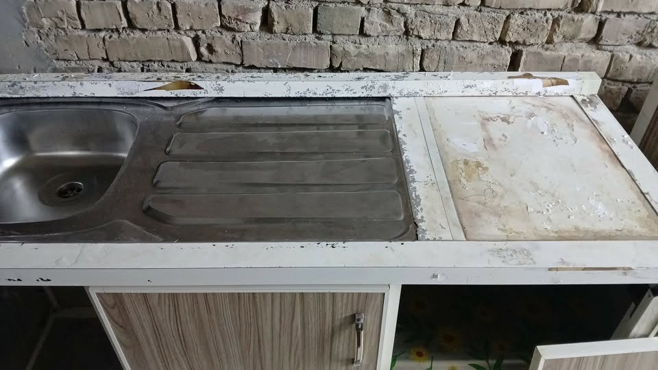 السلام عليكم كاونتر للبيع بي ملاحظات بسيطه السعر 125 وبي مجال مكان قريب علشعب ***********
