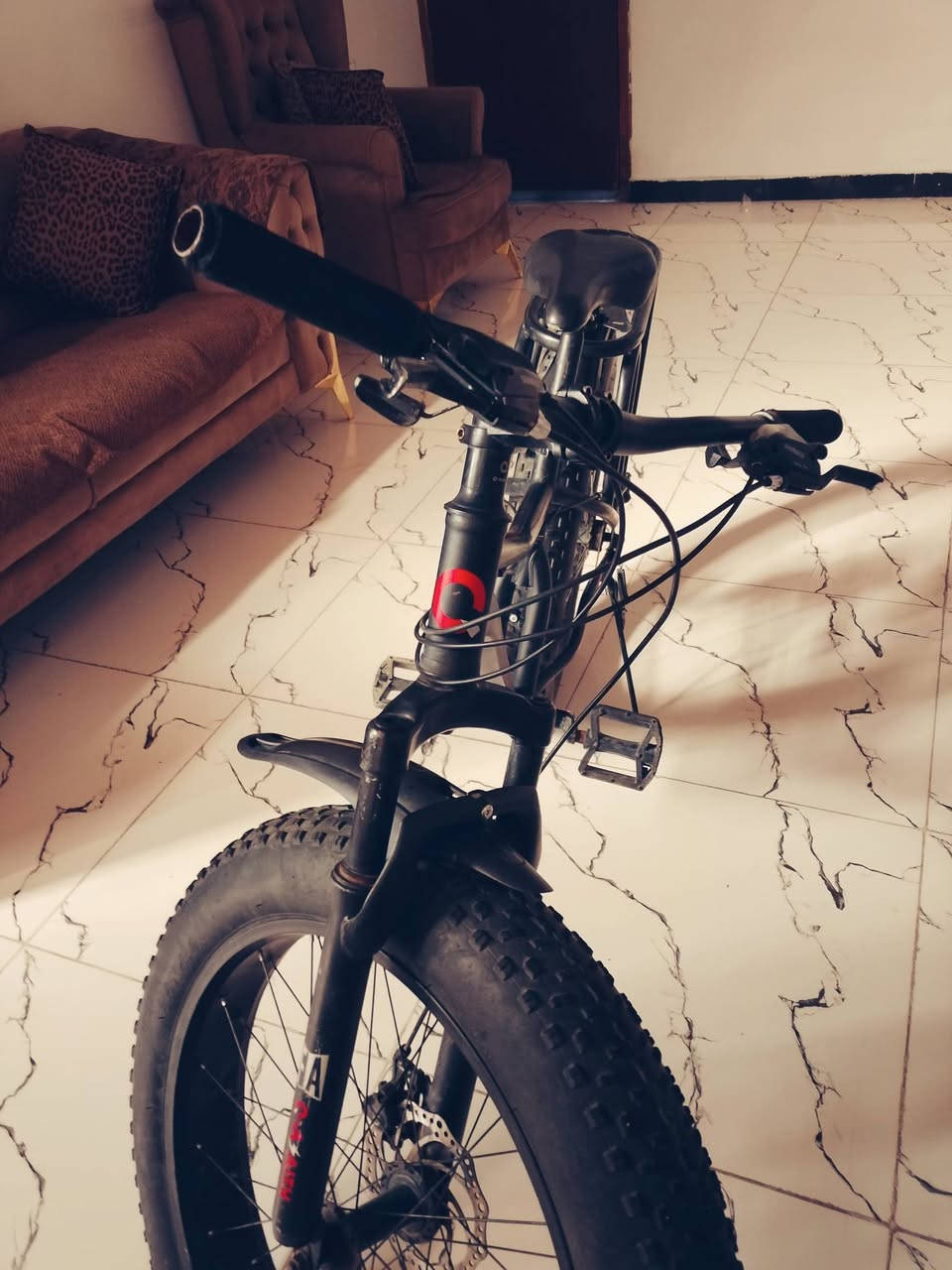 الالبيع باسكل دبابه الحجم الكبير السعر 400الاف وبيه مجال هاذه بيه سبع مكاين هاذه الرقم النتصال 

***********🧿
