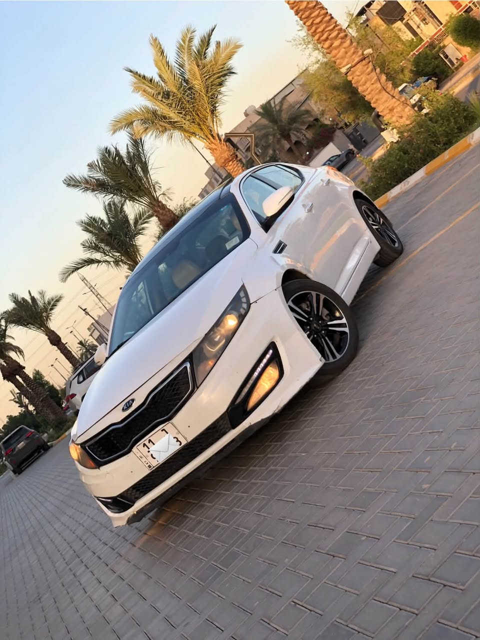 السلام عليكم..للبيع
كيا اوبتما ٢٠١١   (خليجي ) فول ١/١ رقم بغداد سنوية ورقم جديد  محرك ٢٠٠٠ دوووش...السياره مكفوووله من الحادث والصبغ شرط الفحص بيه بس بارد بالباب الخلفي  مثل ما موضح بالصوره
السيارة ماشية ١٤٠ الف كيلو متر
مواصفات
بنوراما طكتين
بصمه
خزن ميموري
كرسي كهربائي
شاشه
شفتات
كامره خلفيه
ثلاجه بالجكمجه
تحكم فول ستيرن جهتين
مودات قياده
نظام ABS
مثبت سرعه Cruse
مري شفط + اشاير
نقطه عمياء
حساسات
تايرات جدد وتبريد وتدفئه كله جاهزز
وبالخير ع الياخذهه …
مكاني بغداد الكرخ
السعر ١١٦$
***********  وبي واتساب
