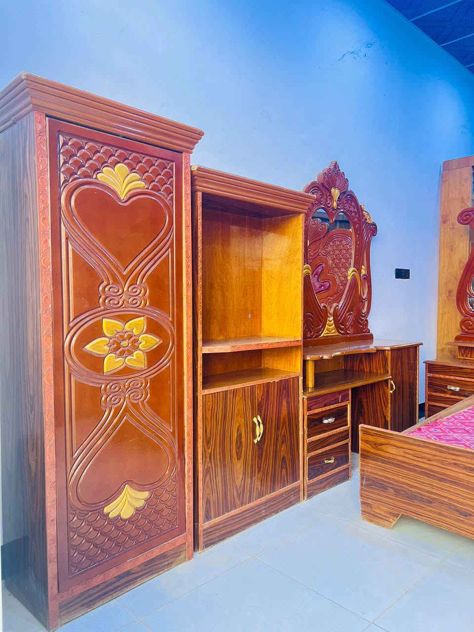 غرفة نوم خشب • عراقي • ٥قطع