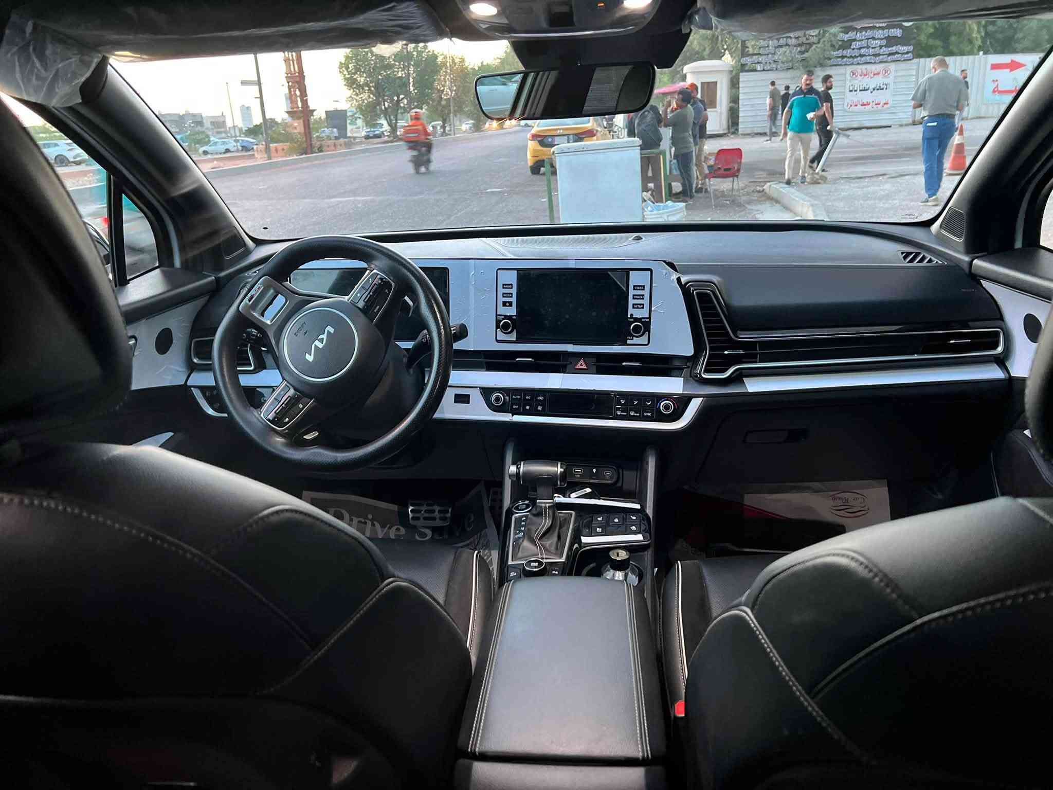 السلام عليكم
كيا سبورتج ٢٠٢٤ للبيع 

وارد خليجي 

المواصفات GT line 

كشنات كهرباء 

الكشنات جلد 

تدفئه و تبريد للكشنات 

تدفئه ستيرن 

حساسات اماميه وخلفيه 

كامره خلفيه 

نقاط عمياء (رادار)

صندوق كهرباء 

سقف بنوراما 

دخول ذكي 

مري شفط                                                                            مثبت سرعه 

اوتو هولد 

هاند بريك كهرباء 

تحكم في مستوى الضوء 

السياره مع ثنين بصمات 

تشغيل عن بعد 

الشاشه تدعم ابل كار بلي و اندرويد اوتو وايرلس 

مكينه ٢٠٠٠ اربعه سلندر 

ممشى السياره 40 كيلو

سياره مكفولة عدا بارد بطرف الجاملغ 

للستفسار الاتصال على رقم  ***********
