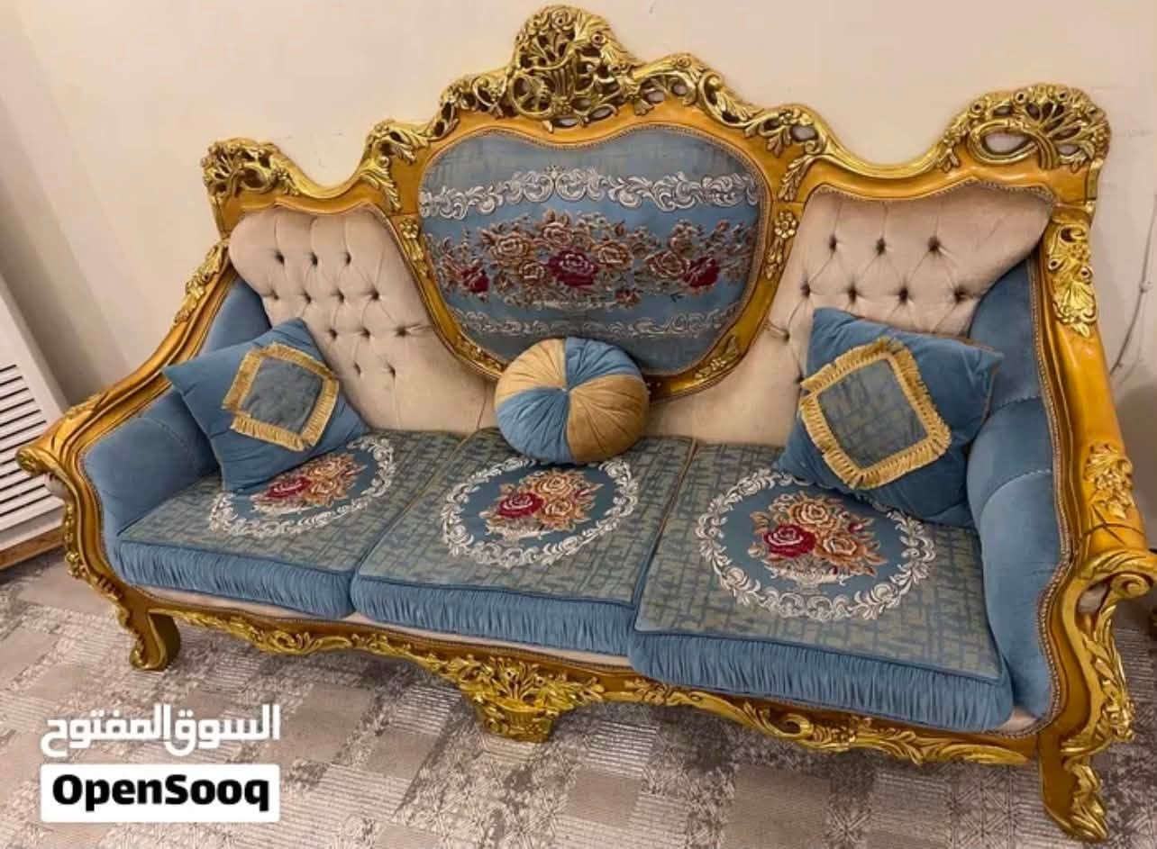 السلام عليكم تخم قنفات دمياطي مستعمل بحالة جيدة للبيع 
4 كراسي
و 2 ثلاثيه 
مع 4 طبلات 
المكان حي العدل 
للاستفسار ***********

