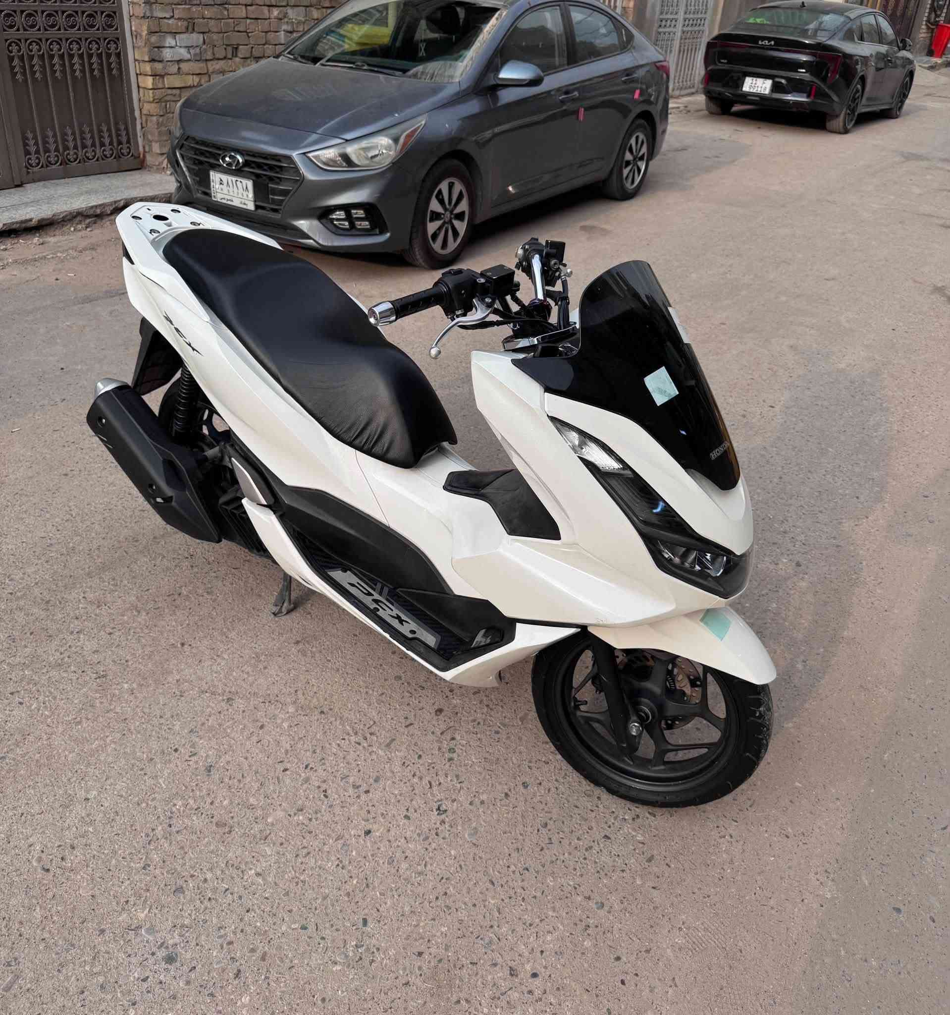 سلام عليكم PCX جيل الرابع ياباني
كفاله عامه كفر ومكينه نازله من وليد الياباني
ماشيه 34k✅
بصمتين ✅
وصل المعرض والعدة وكل كتلوكات اليابان موجوده بيهة
وبعد هيه نضافة الدراجه تسولف والي يريد فيديو توضيحي يراسلني واتساب 
وشرط الضمان✅
السعر 23 ونص وبيه مجال حك الجيه مكاني الامين الثانيه
شراي اتصل ***********
