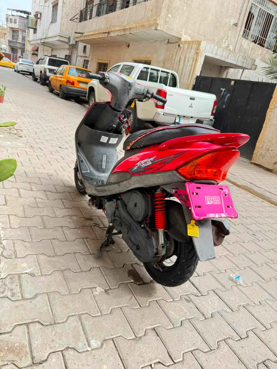 دراجه ماكس عدله للبيع
بيها كلجات امامي خلفي رياضي 
شيال RGS كرزي 
قبغ عمبار كرزي 
يدات NSY يتعلن يتنصن 
صدر شبيه القزم 
قطره جمسي 
قاعده + ايطار RGS 
دراجه مكينه بلاديه برغي ما مفتوح منها اكفلها حته من البلك مكاني بغداد جديده 
تصل بي واتساب ***********
