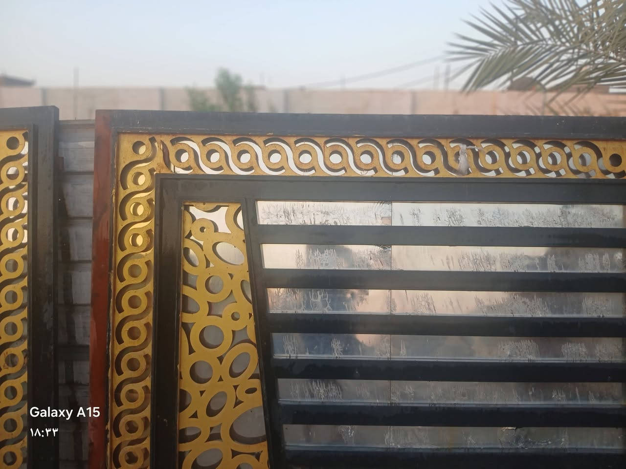 باب سلايت للبيع ارتفاع مترين
عرض ٣ متر 
السعر 400 وبي مجال 
سجه موجوده ويا 
العنوان بغداد ناحية الوحدة قرب بسماية 
اتصال 
***********
