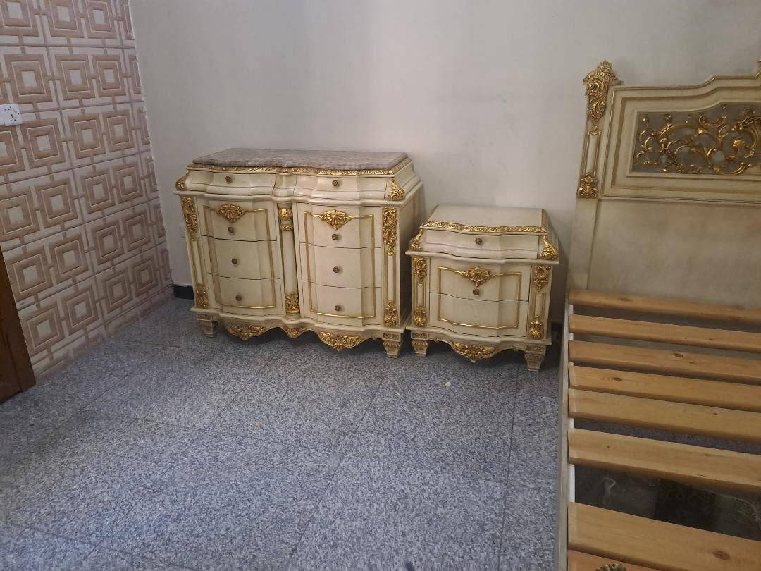 السلام عليكم للبيع غرفه مصريه تكمه
الصور گدامك شوفها تعجبك ما تعجبك بكيفك بعد 
للأستفسار  *********** 
السعر 1250 
مكان الصويره
