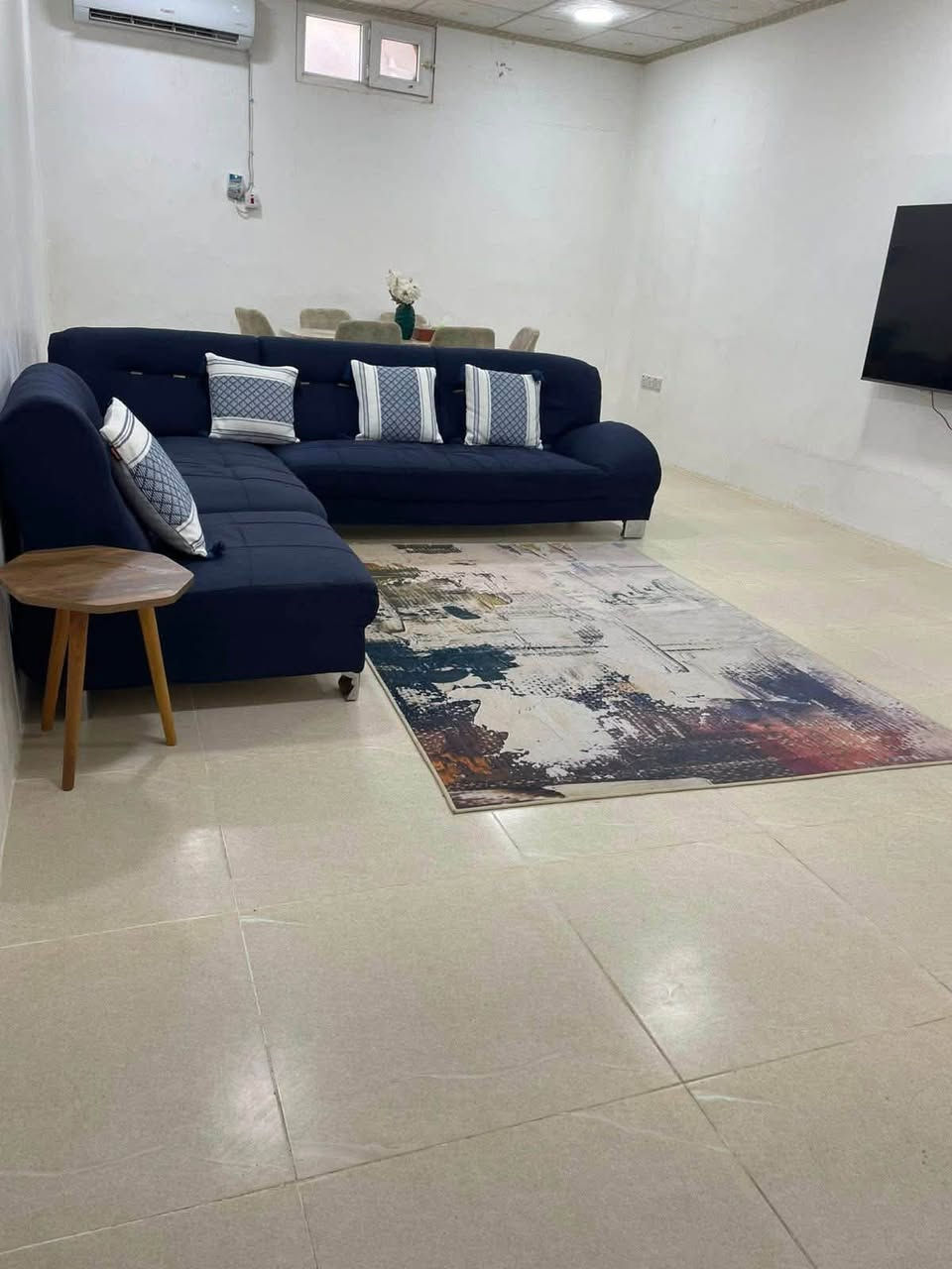 🏘🏘بيت للبيع ديالى خانقين / حي رمضان شارع السايدين طريق كلار خلف رزكار ابو تبريد 
طابو صرف ركن مساحة 240 متر واجهة 12 والنزال 20 بجانب البيت حديقة تابع للبيت 
طابق الاول 
1 غرفة نوم واستقبال وصالة كبيرة ومطبخ كبير حار وبارد ومجمع درج داخلي وخارجي ومجمع درج وكراج سيارة 
طابق الثاني 
2 غرفة نوم وصالة كبيرة ومطبخ كبير ومجمع صحيات وبيتونة 
فول سيراميك وطابق ثاني سيراميك وسقف مغربي 

السعر / 105 مليون بي مجال   

للأستفسار اكثر اتصال بالارقام فقط 
***********
***********
مكتب فريا موفق للعقار
