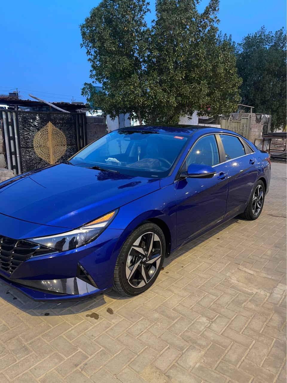 السلام عليكم النترى 2023 وارد امريكي ماشية 94 كيلو  الصور موجودة مال الحادث بلنشر  رقم بصرة حرة بسمي تحويل ثاني يوم هزة ما منتهية السيارة فول مواصفات لمتد ضربتة باب ايمن  وجاملغ ايمن وصبغ بلباب الخلفي لتوحيد الون فقط والجاملغ هم صبغ السيارة جاهزة من كلشي ما اذب علية اي شي وبيه مجال للشراي شريحة واتساب بي الرقم *********** Singapore
