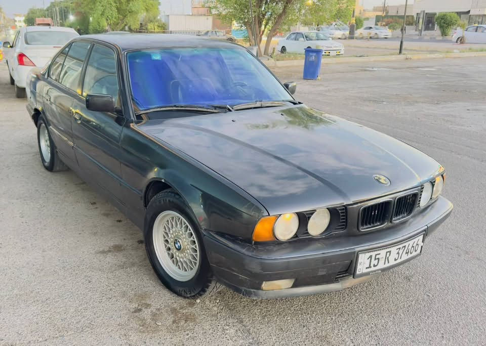 للبيع BMW 525 موديل 1991 مكينة مسكر عدلة.
السيارة باسمي، صبغ عام أثر جراد، ونظيفة جداً.
محرك وگير ممتاز
باتري جديد
تايرات أمامية جديدة
دسكات أمامي وخلفي جديدة
جاهزة وما تحتاج صرف
السنوية ل ٢٠٢٩
السعر ٥٨ وبي مجال
واتساب او اتصال ***********
