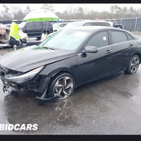 ‏سلام عليكم عندي إل النترا أريد تبادل بكم هايلوكس واطي فرق07733773330 ...