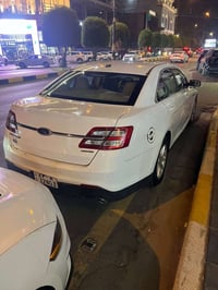 فورد تورس مديل 14ابيض بيها قطع صبغ جاملغ الامامي الايمن والايسر والبني...