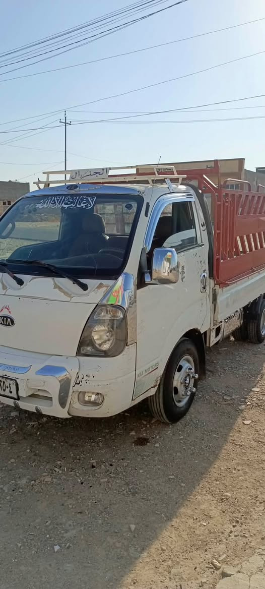 السلام عليكم
للبيع كيه فحل موديل 2007 
محرك معمر جديد كور جديد شرط 
السعر 75$ ورقه وبيها مجال
ملاحضه:الكيه بيها قاصرين ‭***********‬
