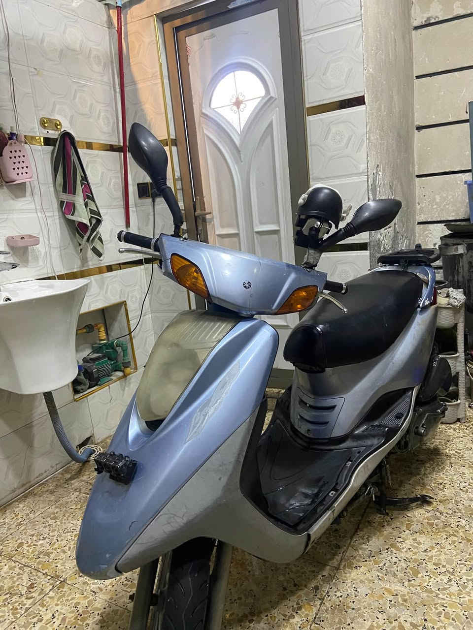 سلام عليكم دراجه بريز لايت ناصي للبيع
دراجه حلوه وخير من الله نضيفه ختم واحد ويه المكينه بس الكفر الأمامي تجاري 
ابريكً امامي خلفي استان تعليك +صفح+ قفل صندوك + قفل استبرن لايت امامي خلفي دراجه حلوه ونضيفه 
نقصها باتري وهورن فقط ما نقصها بعد اي شيء  
السعر ٤٧٥ بيها مجال للطيبين 
العنوان بغداد حي اور مقابل البانزخانه علاوي الأسمر 
الرقم *********** واتساب
