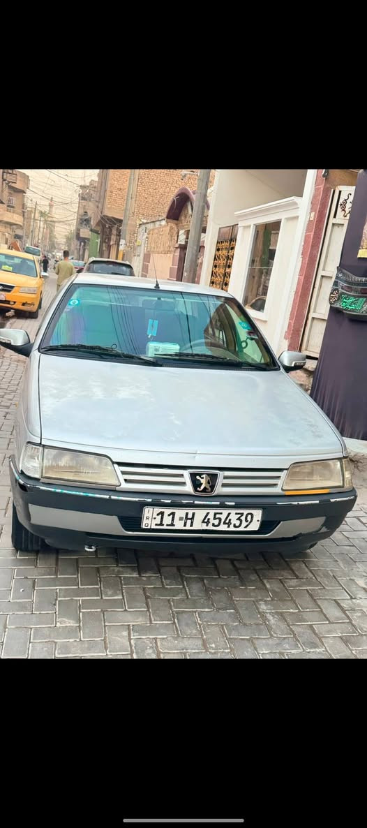 السلام عليكم
بيجو 405 GLX
2018 رقم بغداد انكليزي 
السياره جاهزه من كلشي 
لاضربه ولا صبغ ولا خياسات
مكاني بغداد الحريه السعر ٤٨ وبيها مجال 
*********** بي واتساب
