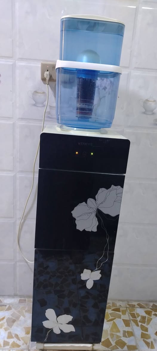 للبيع براد ماء نضيف مابي اي عطل للاتصال ***********
