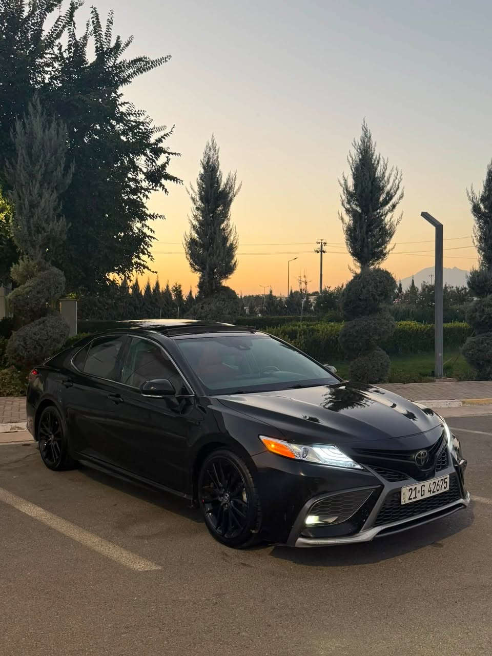 TOYOTA CAMRY XSE V6 ❤️🔥
سەیارەکە بی بۆیاخ بێ سارد بێ کرانەوە 
مواسەفاتی فول فولە 
•شەش بستۆنە 
•پانۆراما
•بەسمە 
•داتاشۆ 
•شاشە گەورەو شاشە  و سەماعە JBL 
•سێ مۆدی لێخورین (eco , normal, sport)
•تراکشن کۆنترۆڵ
•برێک کارەبای ، HOLD
•کوشن سارد و گەرم 
•کوشنی سەکن و سایەق کارەبای 
•سوکان هیتەر 
•حاسە و رادار پێش و دواوە ، پێنج کامێرە و 360  دەرەجە 
•وایەر لیس چارچ 
•ناو گێچ دیجیتاڵ 
.سوکان ڤۆلیۆم
•لایت لید و عەدەسە و زینۆن ، بلاجکتۆر 
•بەگ لایت لید 
•تەبریت مەرکەزی 
•ناو سوور بیلادی 
•تحدید سورعە 
•گێر ئۆتۆماتیک و عادی 
•ئاوێنە رادار 

* گێر و مەکینەی نەکراوەتەوە بێ عەیبە بە شەرت 

* سەیارەکە هیچ مەسرەفێکی نیە چوار تایەی تازەی لەسەرە
هیچ تەقەو رەقەی نیە ، رۆن و فلتەر هەموی تازە گۆراوە 

* سەنەوی رەقەم هەزەی تازەیە 
* سعر :236گەلاو مەجال 
ژ.م: ***********
ناونیشان: سلیمانی
