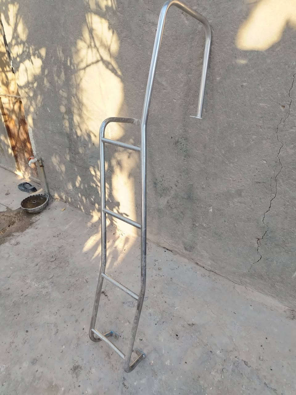 سلام عليكم عندي درج كوستر كصيفه اصلي الي يفيده ينتصل *********** المكان كربلاء
