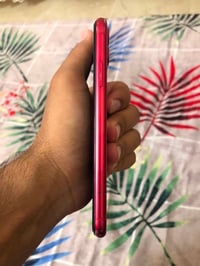 ايفون ١١ • ١٢٨ • احمر