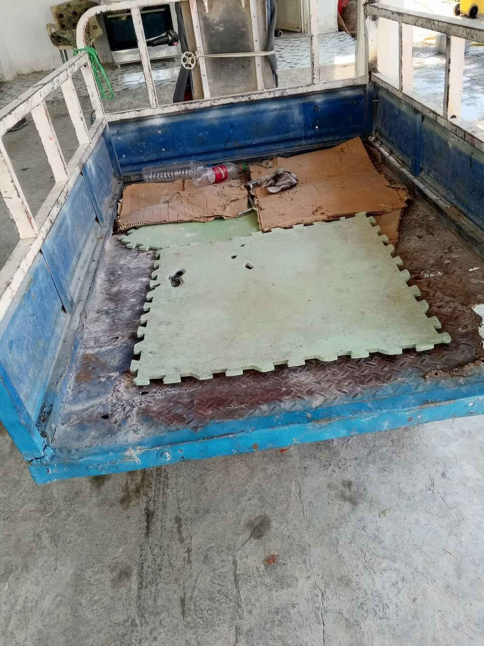 السلام عليكم ستوته للبيع رقم سنويه راعيها متوفي مكينه 23 تايرات سايبه والبدي شوف العين بيها فطر بالرقبه مضروبه باجات مكاني حله قاسم السعر 500 وبيها مجال مكاتبه عن اسرقه ***********
