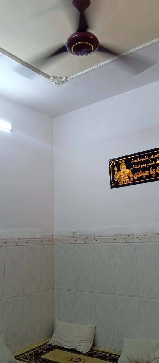 سلام عليكم ورحمه من رخصة صاحب الكروب عندي بيت 50 متر طابيقن يحتوي على استقبال معزوله وممر وغرفه جبيره جوه وثنين فوك صحيات 2 وبيتونه وسطح كامل اشتايكر نقص ارضيات مال غرفتين الفوك الدرج امطبك كامل ويا تانكيات 2 ابو 1000 وكيزر والماطور ماء وخدمات كامله العنوان شعله دوانم شارع ابو الدهن سند 25 وسعر 64 وبي مجال متواجد على الفيس واتساب ***********
