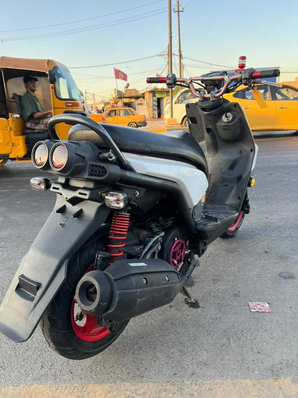 سكنس جبلي بلادي للبيع
بيها تزويد كرزي و كلج خلفي رياضي 

صار شهر من نازلة من الرمبة 

سعر 1450 و بيها مجال

***********
