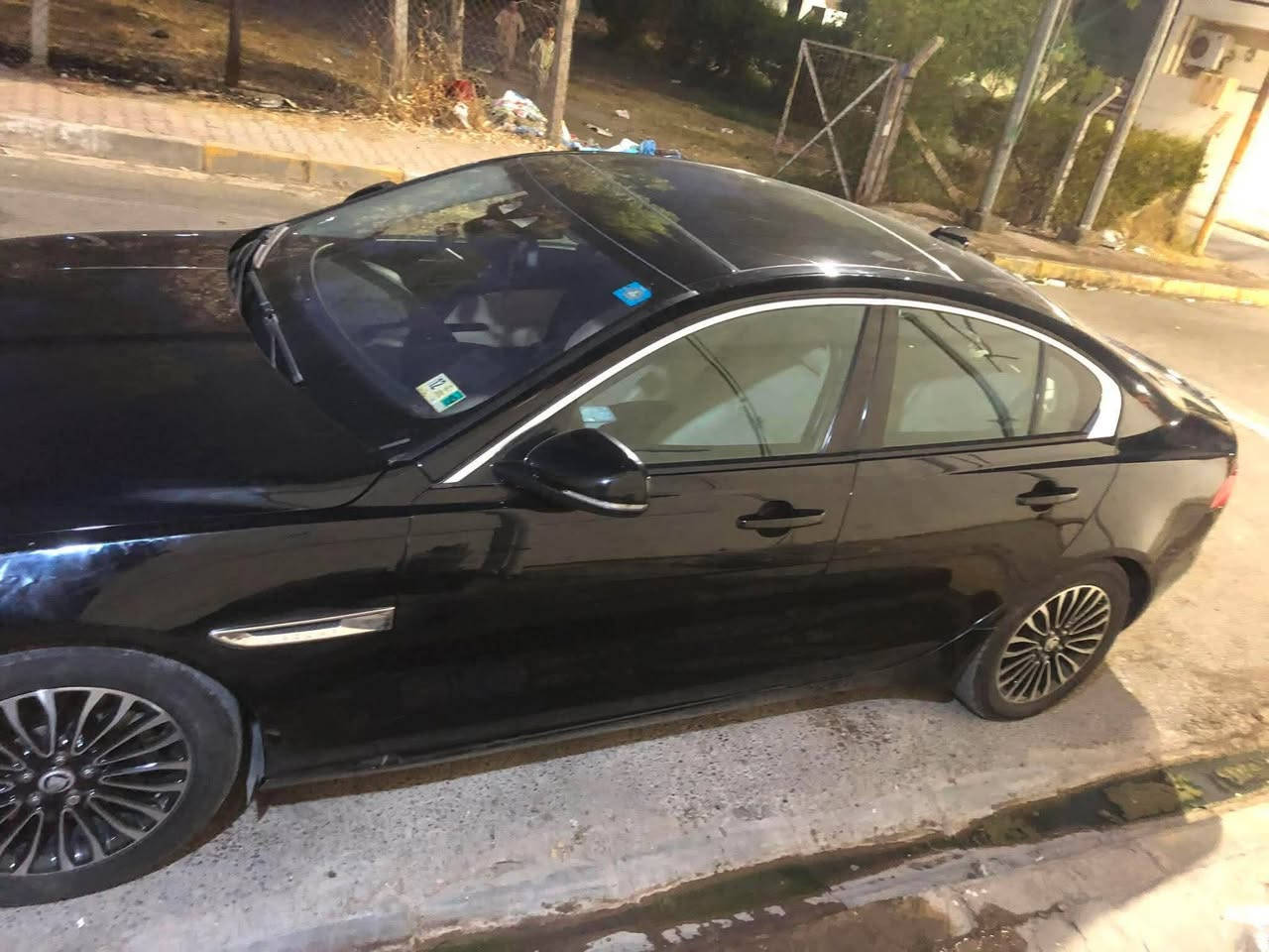 ‏ Jaguar XE | 2018
سيارة راقية تجمع بين الفخامة، القوة والقيادة الرياضية 🏁

✅ محرك 2.0L
✅ جير أوتوماتيك
✅ فئة Sport
✅ وضعية RACE 🏁
✅ تشغيل بصمة + زر
✅ شاشة وسطية
‏✅ Apple CarPlay
✅ كاميرا خلفية
✅ حساسات
✅ داخلية جلد
✅ تحكم بالمقود
✅ مثبت سرعة
✅ تكييف وتبريد
✅ السيارة حيل حلوه 

💰 السعر: 115$
🤝 قابل للتفاوض للجادين فقط

يرهم مراوس حسب القناعة
***********
