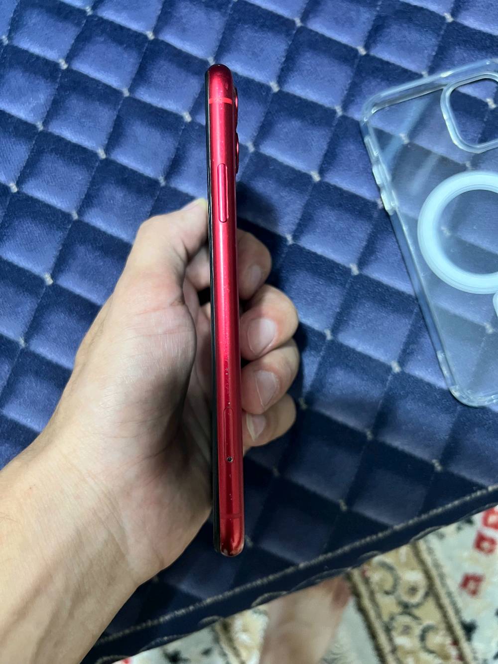 سلام عليكم من رخصه الاكروب جهازiphone11  للبيع او مراوس ب( ايفون ثاني فقط🔔) ركزلي★.
جهاز ايفون11 كامرتين لون احمر❤
بطاريته 100%💯 نوعيه الجيده 
ذاكرته128ونضافت الجهاز 80%
جهاز اداء سلس جدا كامرته 📸تصوير واضح ومرتب 🎬
بي كسر بسيط ب اكلاسه مالته مثل مموضح بلتصوير ولضهر مفطور بس مماثر ابد اقتصادي بلشحن مالته كلش سيم كارت شغال 
 ( الجهاز مبدل بي شاشه وبطاريه نوعيه اصليه  وفيس ايدي ميشتغل) 
مكاني ناصريه مركز صوب الشاميه تقاطع الرايه📍
***********📞
اخوان سعر225
