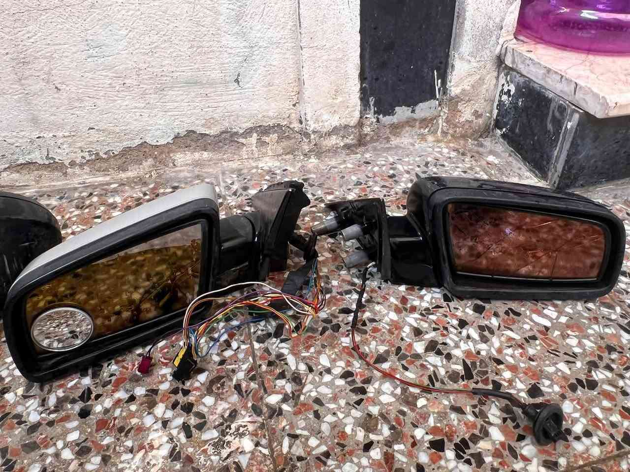 زوج مري e 90 شفط
زوج مري e60 شفط 
زوج مري x3 شفط 
وتك مرايه x1 حديث 
سعر الزوج50 الف فقط 
مكاني بغداد 
***********
