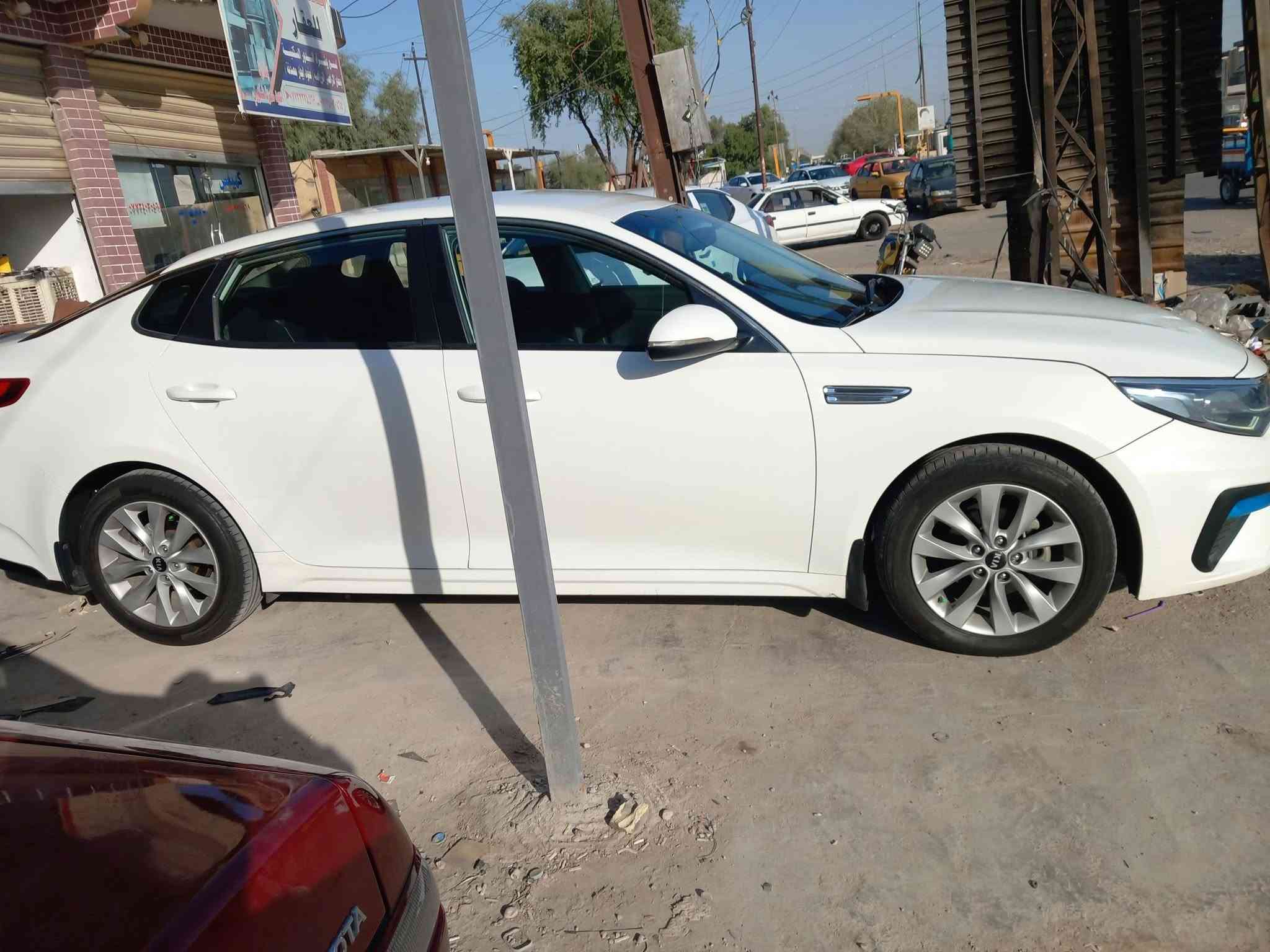 اوبتما 2019 
وارد خليجي رقم اربيل 
الموصفات 
محرك 2000 ما مفتوح
 تبريد قطعتين
 شفتات استيرن + تحكمات جهتين 
حساس امامي خلفي 
بيه صبغ 3 قطع بدون ضرر داخلي 
السياره جاهزه من كلشي عارضها ب 143 وبيه مجال بسيط 
العنوان واسط نعمانيه 
موبايل ***********
***********
