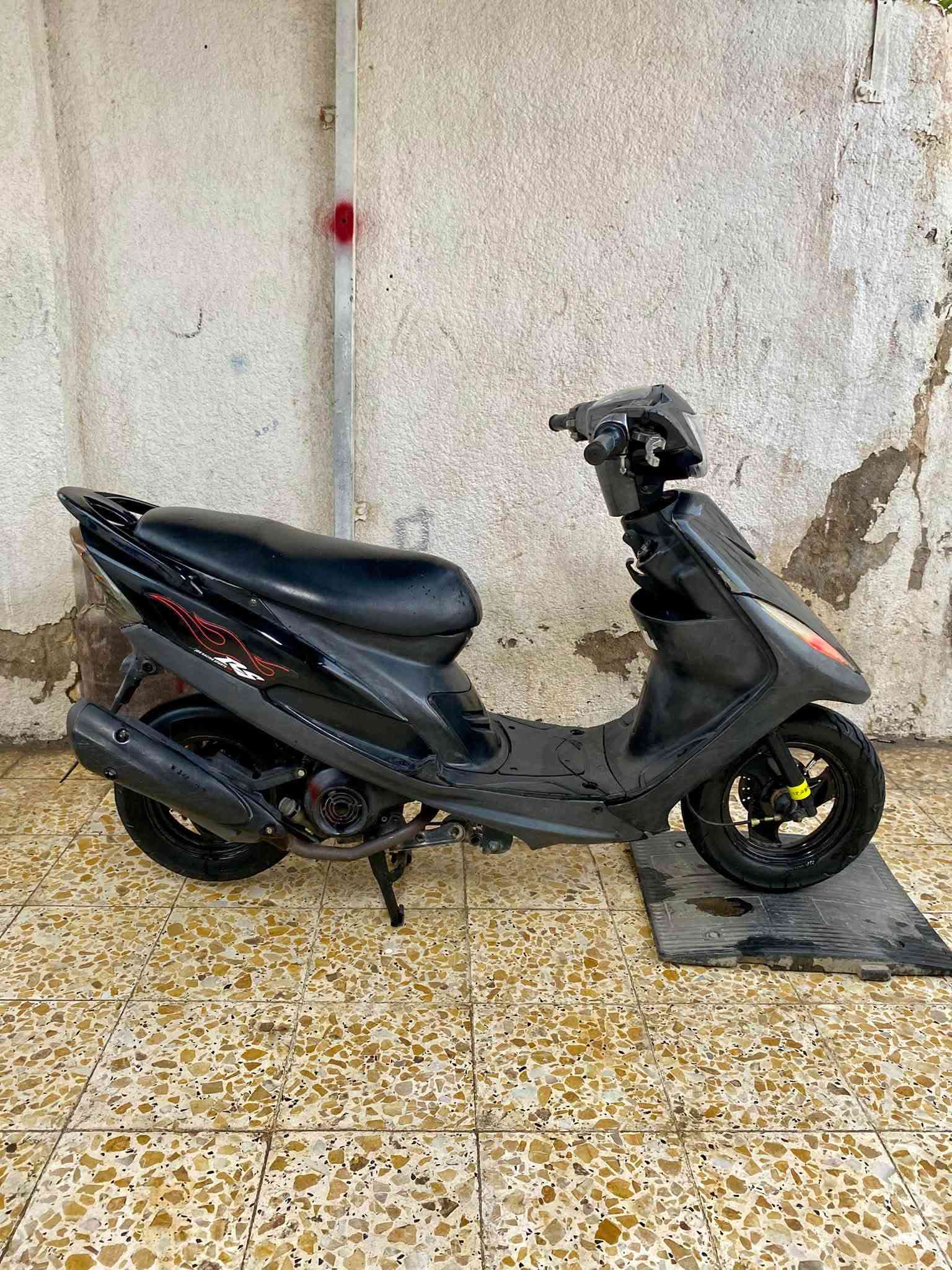 ماكس عدلة للبيع مكفولة الدراجه ما بيها اي نقص كفر بلادي ختم واحد ملاح خير من الله مكينه ٤٩ نعومتها تخبل مبدل بيها بس بستم الباقي كفالة عامه سعر ٧٥٠ وبيها مجال ***********
