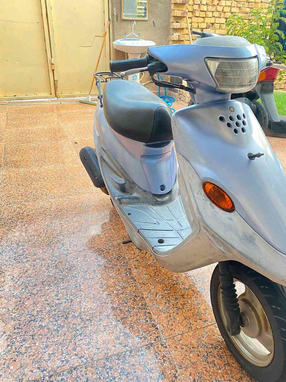 السلام عليكم دراجه 9 رمبه صالهه 6 اشهر من طلعت كفاله عامه ماعده  اكسن ونه خفيفه
السعر 600 بيهه مجال كلش قليل  ***********
