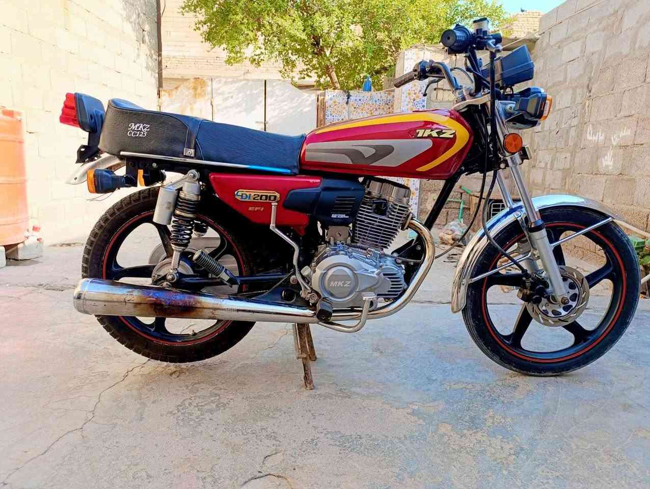 MKZ • ايراني • ٢٠٠