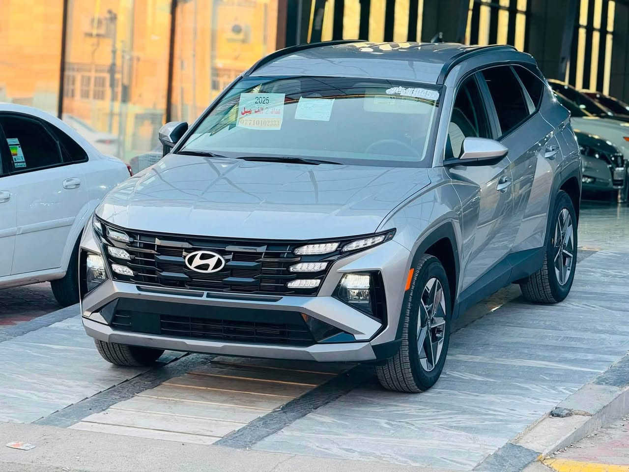 سلام عليكم للبيع فقط — بدون مراوس
🚙 هونداي توسان 2025 وارد أمريكي 🇺🇸

🔹 المواصفات: SEL
🔹 بصمة + تشغيل عن البعد
🔹 شاشة ديجتال
🔹 صندوق كهربائي
🔹 عداد إلكتروني
🔹 3 رادارات وقياده ذاتي
🔹 توقف ذاتي واوتو هولد
🔹 وغيرها هواي من المواصفات ✨

📌 الممشى: 2 ميل فقط
يعني السيارة زيرو جديده جدا.

🛠️ الحادث:
باب خلف السائق بيه صبغ بسيط فقط
✅ بدون  دواخل بدون ايرباك كله بشرط وبيها PDR  موضح بالكامل بالسونار
✅ السيارة نظيفة وكلش حلوة وجديدة
✅ غراض الشركة كاملة وياها

🔧 الحالة:
بجم خلفي كبس
❌ بدون إيرباك**:**
رقم كاتي — يترقم شمالي فقط
📑 السونار + رقم الشاصي مرفقين بالصور

💰 السعر: 215 ورقة
🔸 مجال بسيط

📍 مكان السيارة: ديالى / خانقين
🏢 معرض الحاج أركان ويس

📞 للاستفسار:
***********
