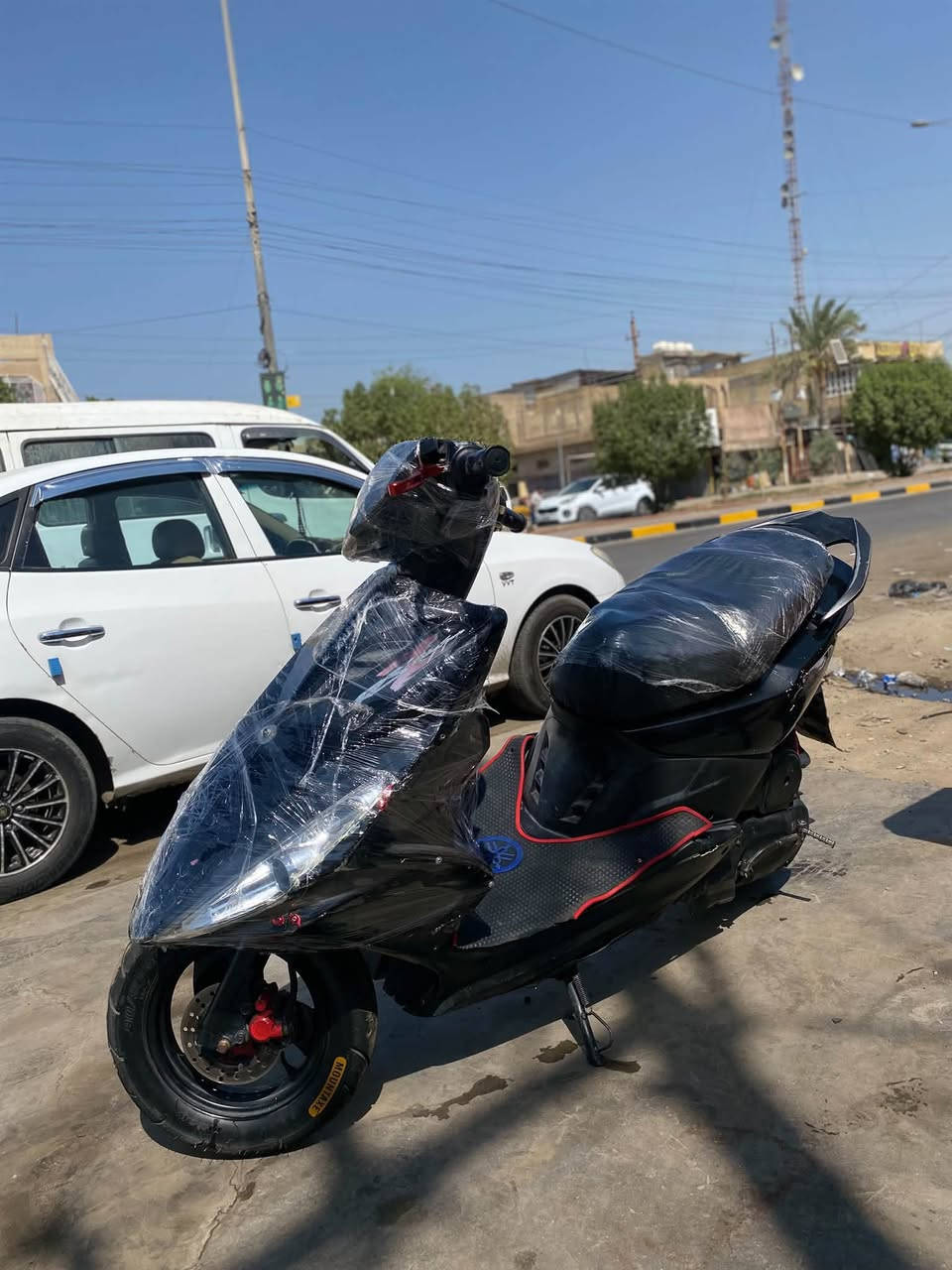 السلام عليكم ماكس مضلع للبيع الدراجه مكفوله من كلشي و اكفلها من التنقيص والتبخير بس كفرات تجاريه تايوان المكينه ممفتوحه اشرط وياك شرط تجيب فيتر وتفحص كهربائيات كلها شغاله  بس عندك كلچات تعبانه و راجز مال سلف السعر ٣٧٠ وبيها مجال للشراي مكاني الحسينيه مال راشديه 
رقم الهاتف:***********
