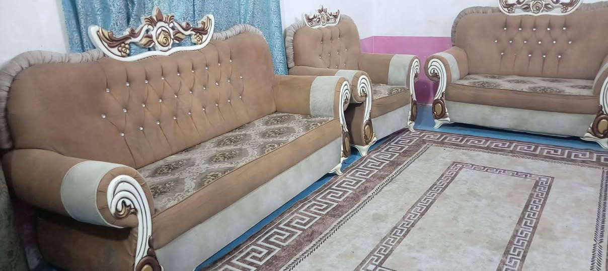 ١٠مقعد • ملكي • نضيف