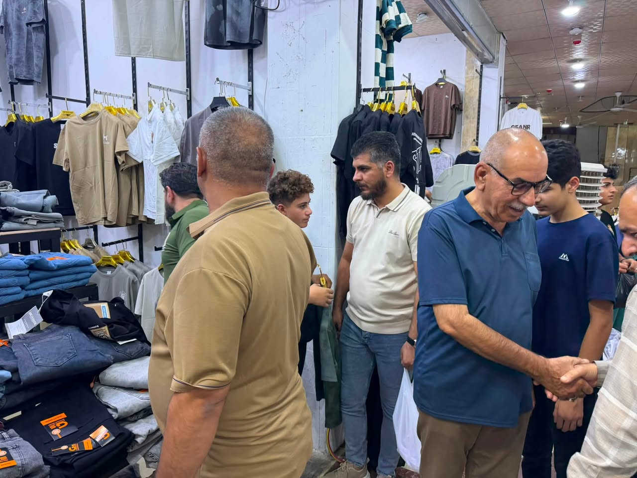 مستمرين وياكم بل عروض
تيشيرتات ماركاة بس ب5000الف
***********
