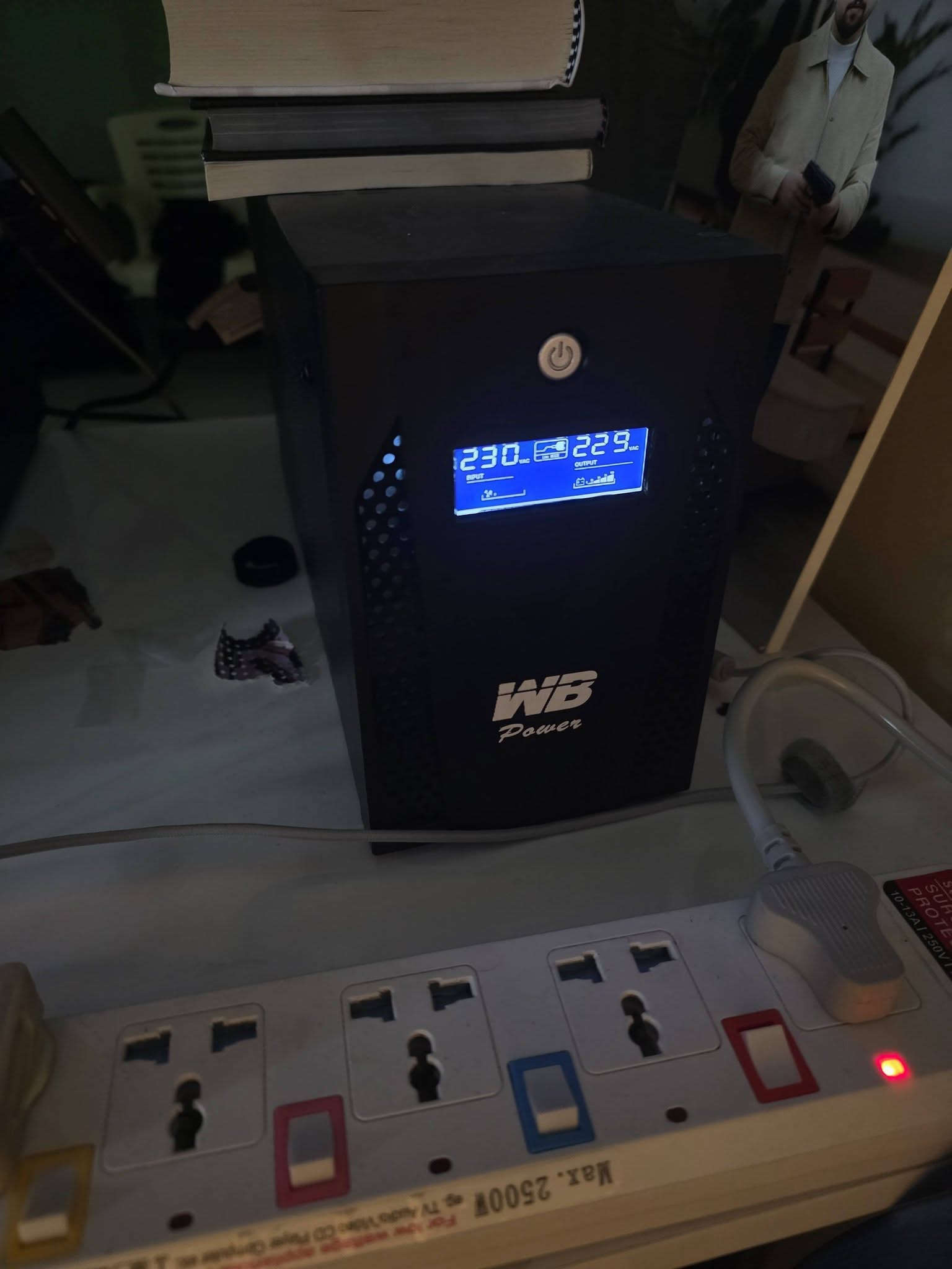 🟩المواصفات
◾️المعالج (CPU): Intel Core i5-12400F (الجيل الثاني عشر، بتردد 2.50 جيجاهرتز)
◾️​كرت الشاشة (GPU): NVIDIA GeForce RTX 4060 (سعة 8 جيجابايت)
◾️​الذاكرة العشوائية (RAM): 16 جيجابايت DDR4 (بسرعة 2666 ميجابت/ثانية)
◾️​التخزين (Storage): Lexar SSD NM620 بسعة 1 تيرابايت (من نوع NVMe)
◾️​نظام التشغيل: Windows 11 Pro (النسخة الأصلية)
_____________________________________
🟩محتويات التجميعه :
🔵شاشه رئيسيه 188 هيرتز حجم24
🔵شاشه ثانويه 100 هيرتز حجم 24 
🔵ستاندات للشاشتين واحد هايدروليك والثاني عادي موضح بالصور 
🔵سبيكرات MULTIMEDIA L2
🔵جويستك SVITDO
🔵ستريم داك MIRABOX
🔵ماوس VENOM WGC2
🔵كيبورد AJAZZ تحكم كامل مع عجله صوت وكتم 
🔵سماعه هايبر اكس كلاود 2 + ستاند بي منافذ USB RGB
🔵يو بي اس 3000A
🔵مايك FIFINE مع ستاند 
🔵ادبترات بمنافذ مختلفه عدد 3 لترتيب الكيبلات 
🔵ماوس باد مرتب حجم ٩٠×٤٠
🔵رينك لايت للشاشه 
________________
🟨ميز تفصال خشب اصلي مجرات ثنين وخانه 
الاساس على شكل L بس اني سويته كامل بالطول 

🟥هاي كل تفاصيل التجميعه الي حاب يستفسر اكثر يراسلني واتساب على هذا الرقم *********** 
ما متواجد ماسنجر فقط اتصال + واتساب 
🟣السعر 1750 مع كامل الملحقات بدون الميز سعر الميز وحده 300 الف
