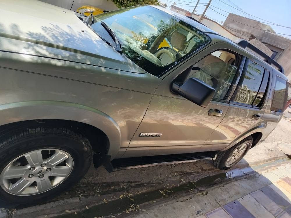 فورد اكسبلور موديل 2008 بدون صبغ بيهه مكانين تعديل سعر 75كيروالمحرك تبريدشرط دفتربنزين موجود سنويه والرقم جديد مكان سيارة كركوك شرط تحويل والغرام شراي خابر*********** كركوك, العراق
