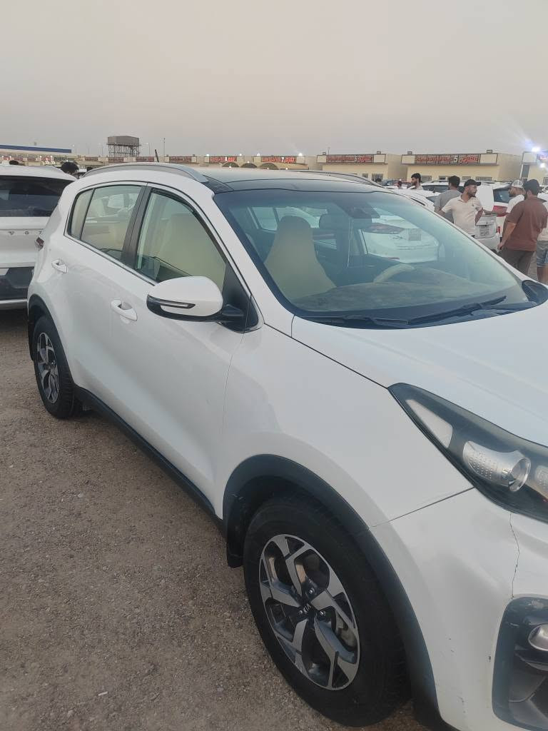 السلام عليكم 
سبورتج 2019 خليجي مكفولة كفالة عامة الشركة الدولية 
سنويه لغاية 2029 بسم كردي 
ماشيه 116
مكينة 2000 دوش 
مكينه وكير كفالة 
مواصفات عادية
فقط بانورما
كشنات جلد
نظام قيادة عدد 3
أكثر تفاصيل اتصل او واتساب 
***********
السعر 172 البصرة, العراق
