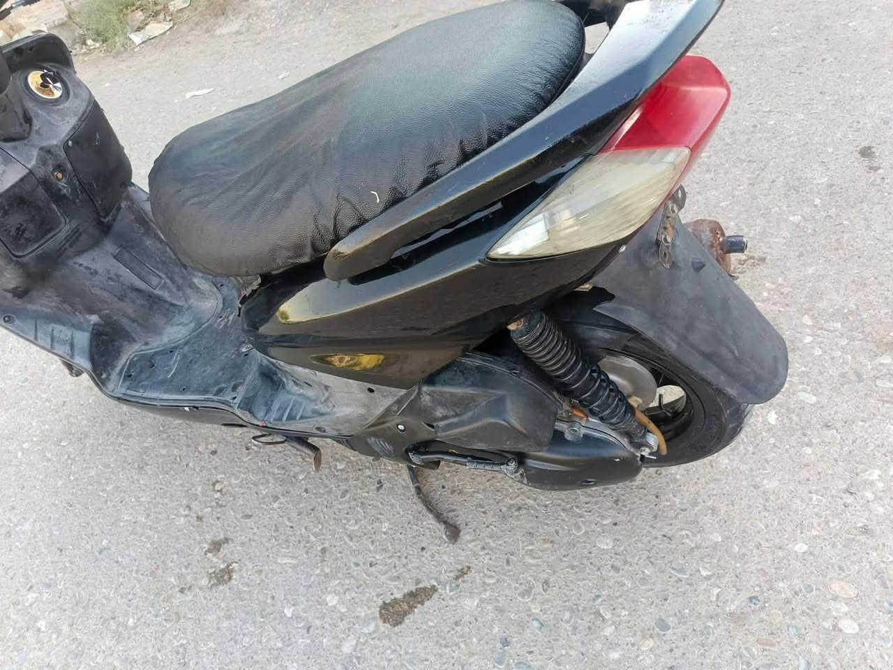 السلام عليكم
سكنس كوري نثيه 140بس الدشبول امبدل الدراجه نضيفه او خير من الله لا نضوح لا تبخير نعومه بل محرك اشاير يمنه يسره شغاله نكره سلف هندر شغال كله شفاله السعر 350او بيهه مجال للطيبين التصال ***********📞
