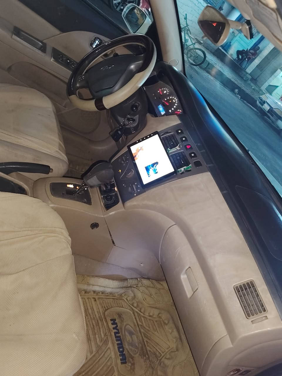 السلام وعليكم شيري  A5 2010للبيع تبريد ثلج كهربائيات كامله مكينه وكير بلاد بسمي تحويل ثاني يوم مكاني الكراده *********** السعر 35 وبيه مجال
