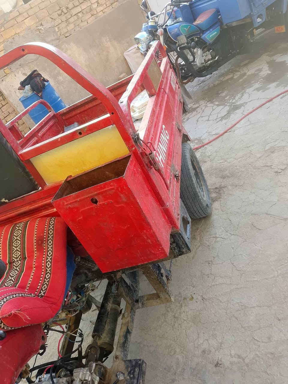 يا الله السلام عليك شباب ستوته شايله روحها جاهزه مكينه تخبل مديل21 وستوته موديل 17 ستوته كلك مكفوله من السرقه سعرها 650مكانها الحمزه الشرقي ***********

