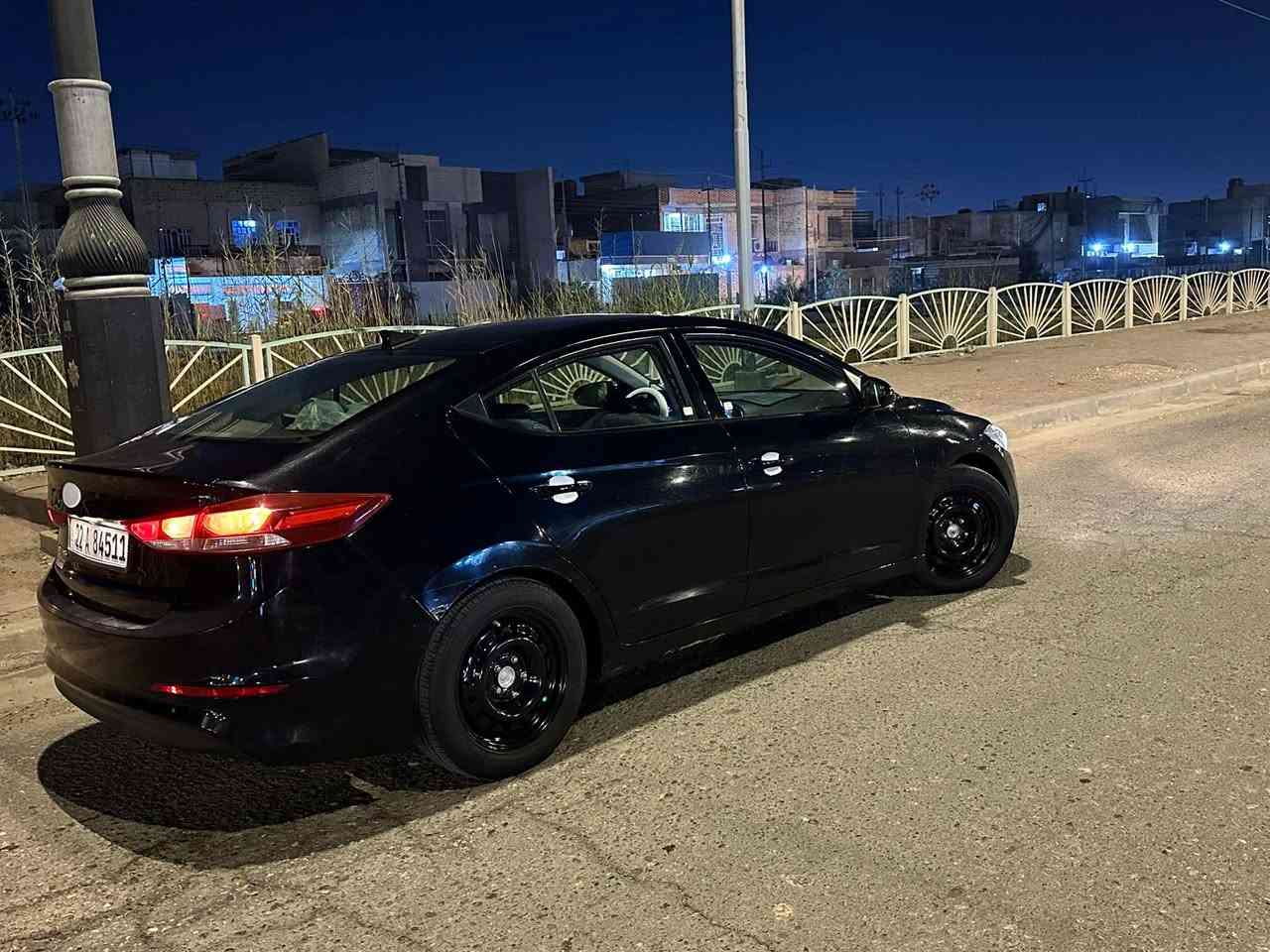 السلام عليكم الانترا مديل 18 وارد امريكي ليبل واحد فول الفول بصمه فتحه كشنات هيتر فول تحكمات رادار جانبي 
مري تعتيم شاشه جبيره كامره دواره السياره جاهزه للاخير 
مكينه وكيره هسه شادهن منظومه تبريد كلها جديده تخم تاير حداديه ماناقصها شي جاهزه والسياره ليبل واحد من امريكا بيها تعديد بسيط بالجنطه فقط ونظربت عدي باب الوره السايق وباقي ع وضعه ما مصلحه السياره رقم اربيل دولي وشرعيها باربيل يطلب عليها 25 ورقه  واني عارضها ب
78 ورقه وعنواني ميسان العماره ***********
