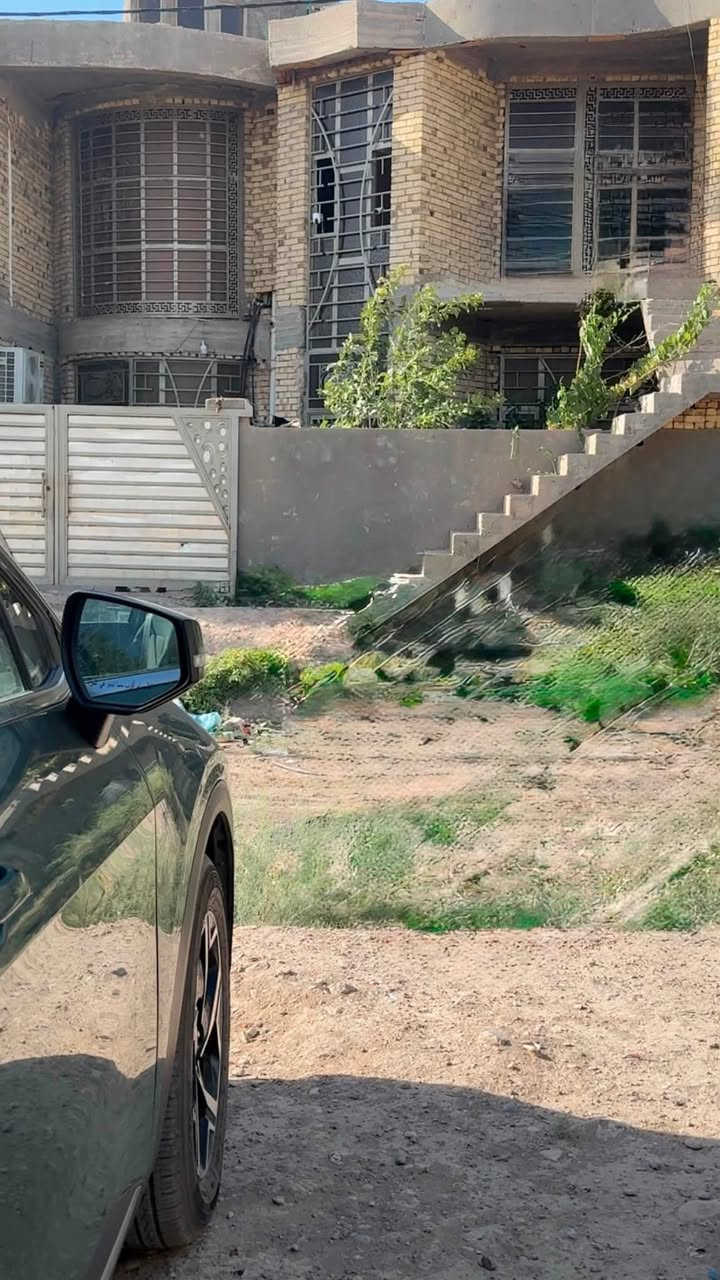 � بيت طابقين للبيع 🏡
✅ يباع عن طريق المبادرة أيضًا – ومناسب للمستلم ماستر كارد.

📍 الموقع: حي الكفاح – الجوبة، على الدجيلي.

🔹 المساحة: 210 م².

🔸 الطابق الأول:
✅ استقبال
✅ صالة
✅ مطبخ
✅ غرفتا نوم
✅ خدمات
✅ حديقة
✅ كراج
🔸 الطابق الثاني:
✅ غرفتا نوم
✅ صالة
📌 مميزات العقار:

✔️ واجهة 10 أمتار.

✔️ أمامه ساحة بمساحة 70 م².
✔️ يطل على شارع خدمي وشارع الحي.

✔️ موقع مميز وهادئ ومناسب للسكن.
📞 للاستفسار والاتصال:***********
