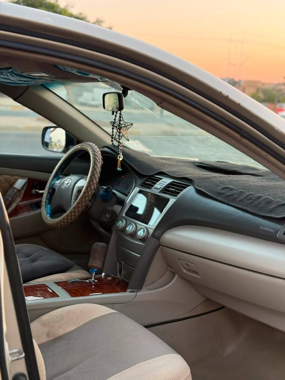 🚗كامري خليجي موديل 2007 محدث فول مواصفات GLX
صدر امامي خلفي كله جديد تخم تاير

محرك 2400 المرغوب

السيارة بيه ٣ قطع رش ابيع احزام  اثر جراد بدون دواخل

تحكم سترين

فتحة السقف

برده خلفيه 

منظومة تبريد جديده 

شاشة وكامره خلفيه

واشارات مري

محرك كير بلاد بدون تنقيص 

داخل بيجي اناره داخليه تخبل

اكشانه كهرباء

رقم بغداد  شرط التحويل 

السعر 97 وبيه مجال

عنوان السياره الرمادي حصيبة الشرقيه 

***********
