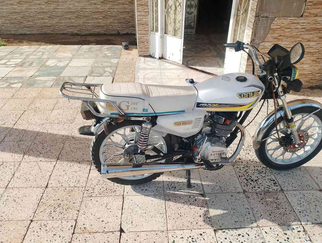يا الله سلام عليكم من رخصه الادمن المحترم دراجه نوع سولك موديل 25 نضيفه شغاله وراق كامله خير من الله مكاني الرمادي سعر 800 بيه مجال اتصال***********
