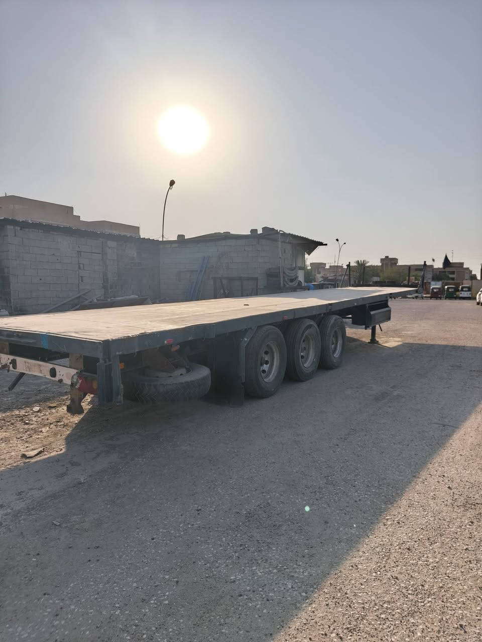 السلام عليكم عربانه اوربيه للبيع ٣ محاور مزوج ١١ تخم تاير ٦ وياله فاتح قبل شهر شاصي مكفول كهربائيات هوا كله جديد ثلاجه جديده صناديك تانكي مي دناكير ١٣ مربع الدنكير ل٣ علاك عربانه حماله وجاهزه مكاني بغداد المحموديه السعر ٥٥ اي استفسار اتصل ***********
