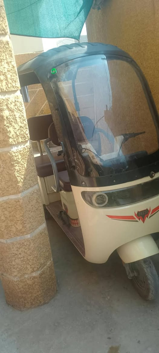 ستوتة للبيع جديدة استعمال قليل عارضه  /مليون / وبيهة مجال اتصل ‏‪***********‬‏
