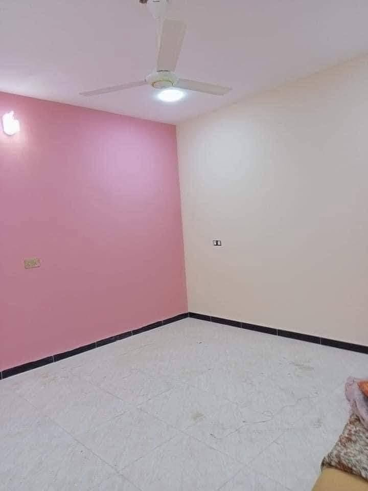 صبغ داخلي وخارجي 
واجهات + حياطين + شبابيك
كل انواع الاصباغ متوفرة:
جوتن - بلاستيكي - بنتيلات - بويا - بتك - برايم
خدماتنا:
1. عزل رطوبة
2. معالجة الحوائط بالمعجون الخاص
3. شغل نظيف ودقيق
وبأنسب الاسعار

للتواصل: ***********
داخل بغداد فقط
