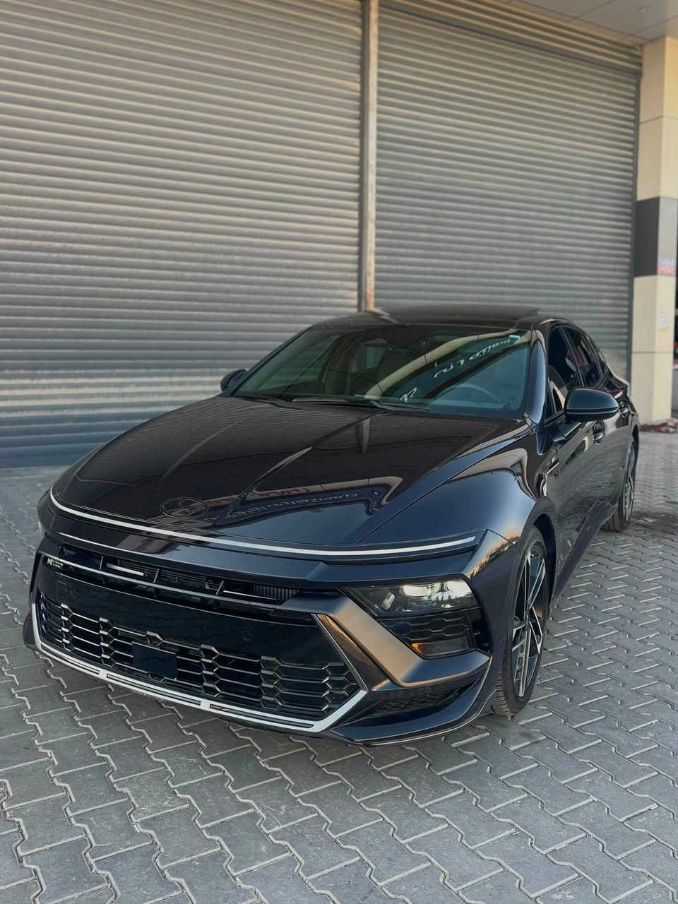 سلام عليكم
🔥🔥 هيونداي سوناتا Hyundai Sonata N line 

✅• مـوديـل 2025

🔥🔥• ماشـي 6الف ميل فقـط

🔥السعر 210 $$

🔥🔥• فوول مواصفات 
(ريموت كنترول، صندوق شفط، سماعات bose، كشنات تدفئة و خزن، رادارات 360 درجة، حساسات 360 درجة، كاميرا، شحن وايرليس جارج اي مواصفات صنعتها الهيونداي موجودة بهاي السيارة)....

• محرك 2500 تيربوو  
🔥🔥• السيارة بچم كبس
• شوية  صندوق صبوخ
✅• ايرباكات سليـم 100%
• بدون دواخـل 100%
• السيارة  بدون رقم بشرط الترقيم شمالي 
• مكان السيـارة السليمانية
📞***********
واتساب موجود للإستفسار

